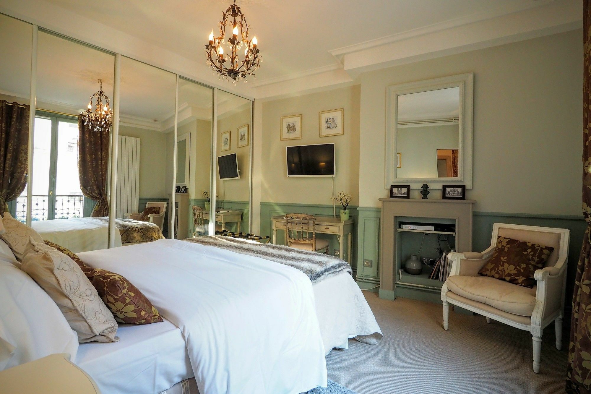 Chambre D Hote : Louvre Elegant Apt Suite Paris Bagian luar foto
